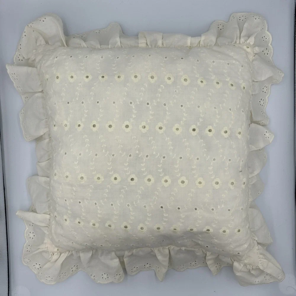 Vintage Cottagecore Granny Eyelet Pillow Square Floral Ruffle‎ Edge Throw Accent